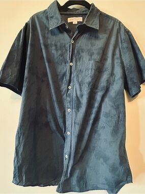 Aeropostale Acid Wash Pattern Short-Sleeve Button-Down Shirt